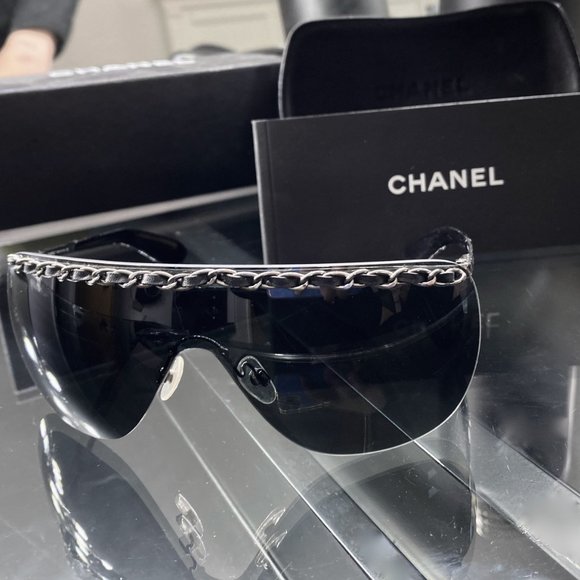 VINTAGE ICONIC CHANEL Shield Chain Sunglasses - Picture 6 of 12